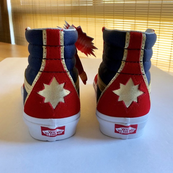Vans Captain Marvel Limited Edition Sk8 Hi - Picture 4 of 7